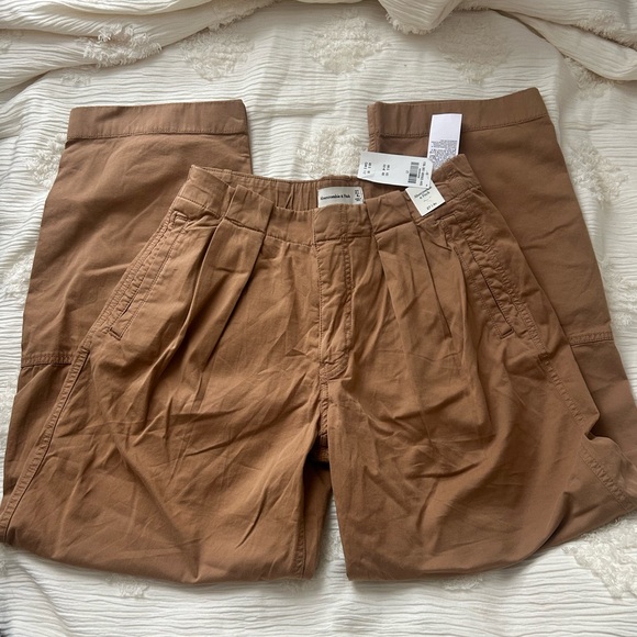 Abercrombie & Fitch Pants - Abercrombie Barrel Pant